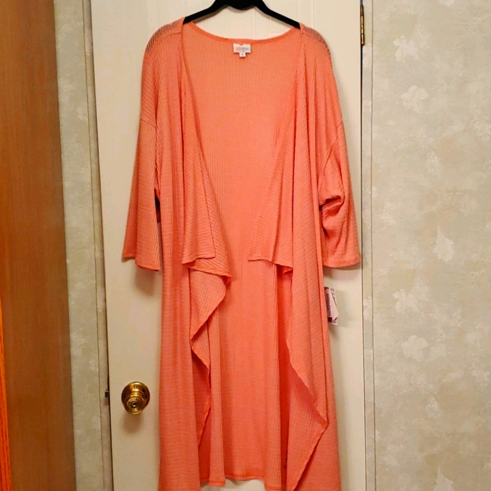 NWT Lularoe Peach Knit Shirley - Medium